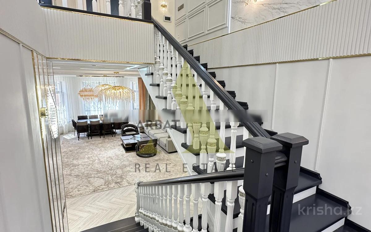 Фото Отдельный дом, 7 комн, 650м²