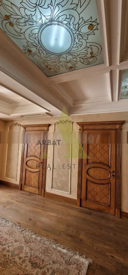 Фото Квартира, 4 комн, 260.8 м², 2/10 эт., 2003 г.п.