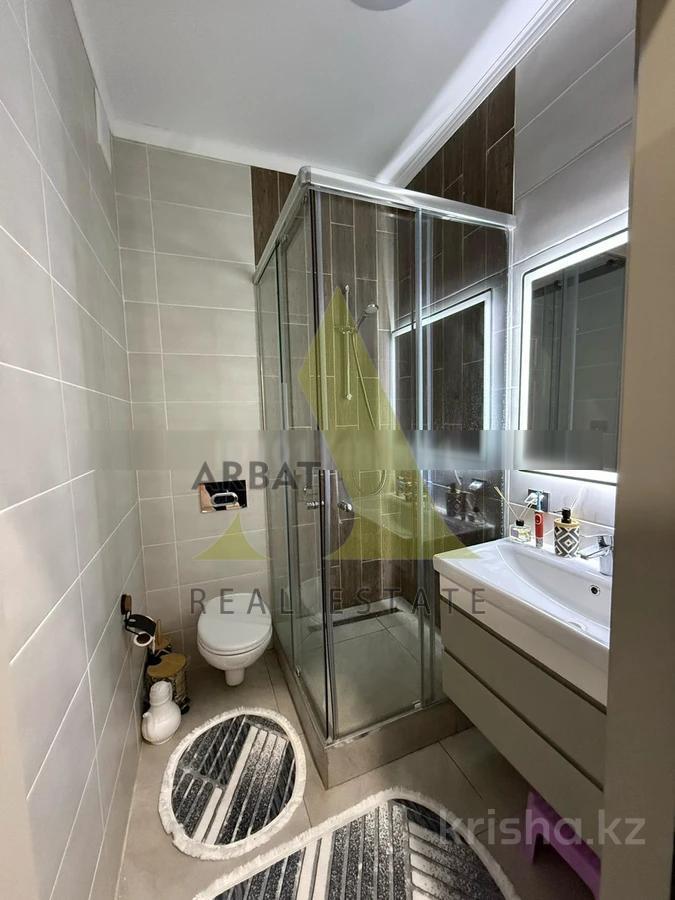 Фото Квартира, 3 комн, 120 м², 3/12 эт.