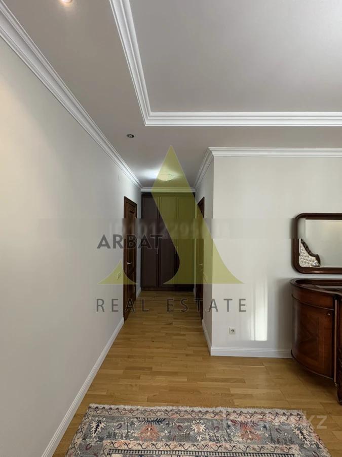Фото Квартира, 4 комн, 140 м², 7/9 эт.