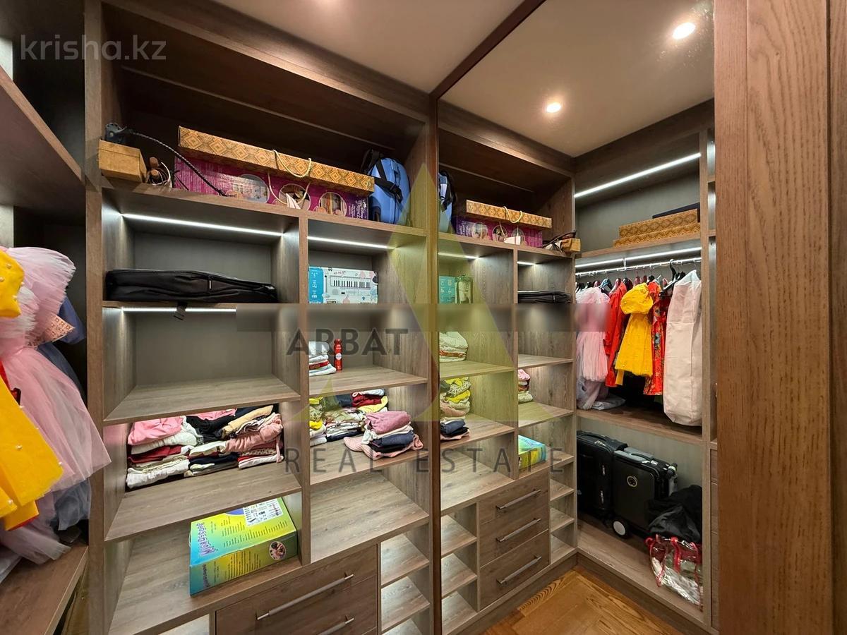 Фото Квартира, 3 комн, 165 м², 1/3 эт., 2019 г.п.