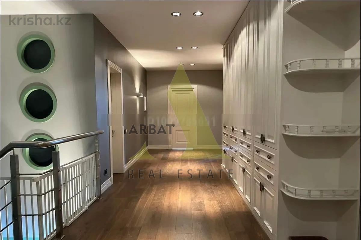 Фото Квартира, 7 комн, 405 м², 4/5 эт., 2009 г.п.