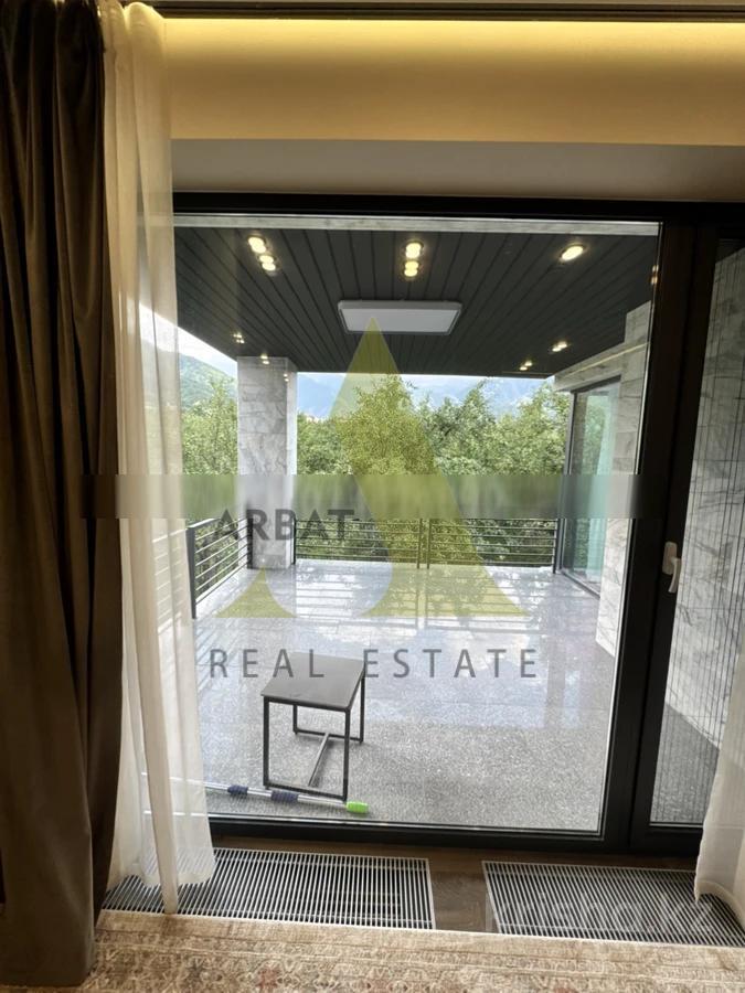 Фото Дом, 5 комн, 300м²
