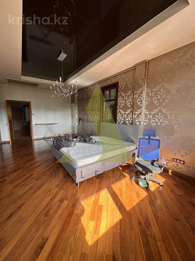 Фото Квартира, 4 комн, 216 м², 4/4 эт., 2009 г.п.