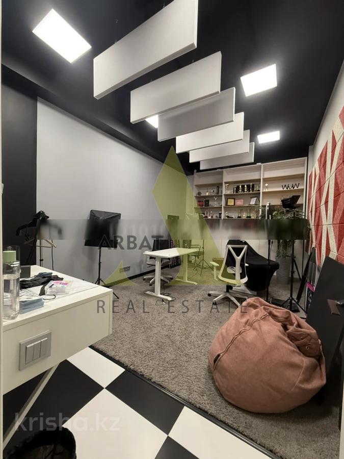 Фото Офисы, магазины и бутики, салоны красоты, образование, развлечения, 208 м²