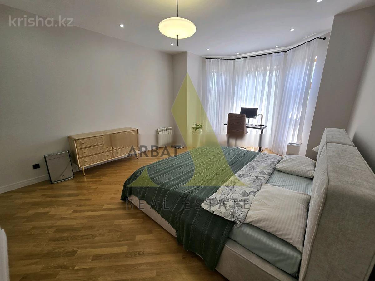 Фото Квартира, 4 комн, 160 м², 3/4 эт., 2006 г.п.