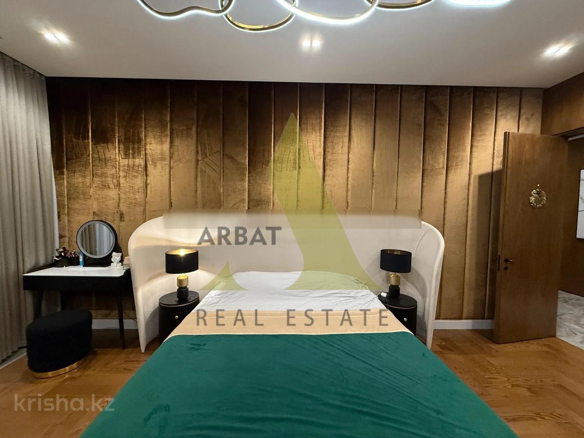 Фото Квартира, 3 комн, 165 м², 1/3 эт., 2019 г.п.