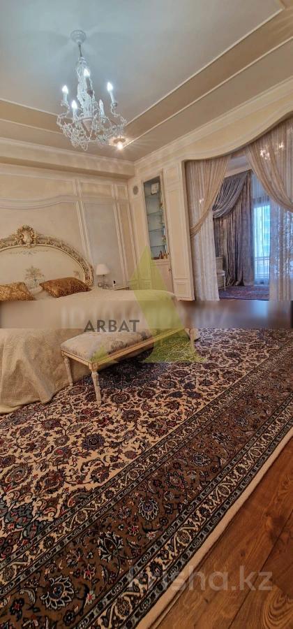 Фото Квартира, 4 комн, 260.8 м², 2/10 эт., 2003 г.п.