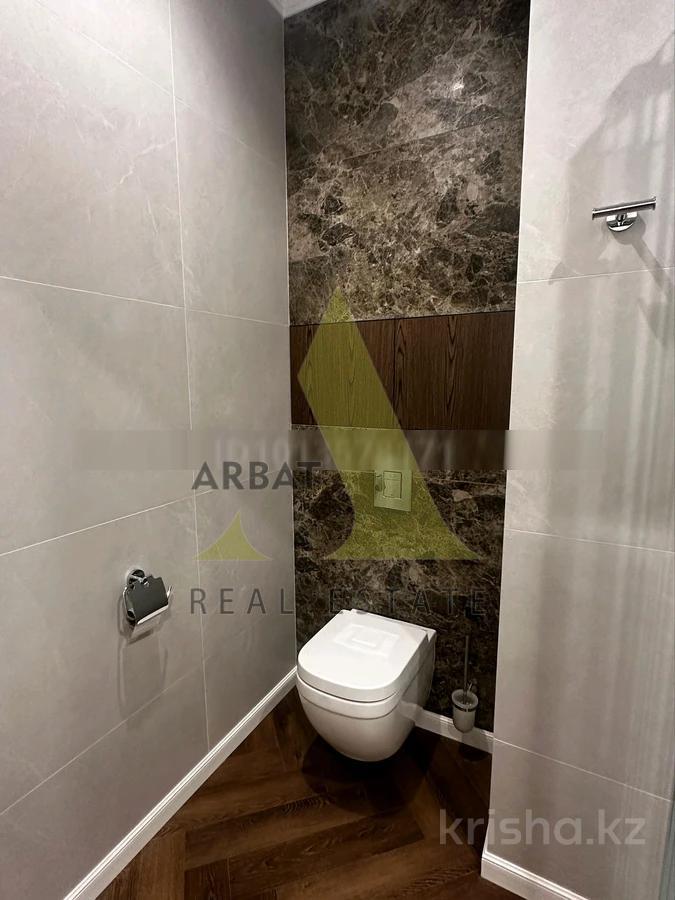 Фото Квартира, 3 комн, 111 м², 2/3 эт.
