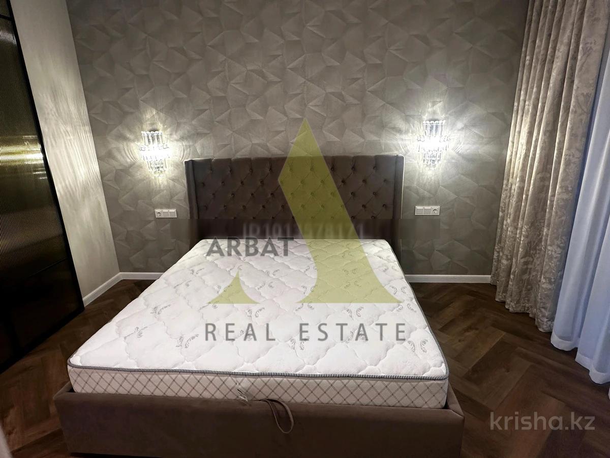 Фото Квартира, 3 комн, 111 м², 2/3 эт.