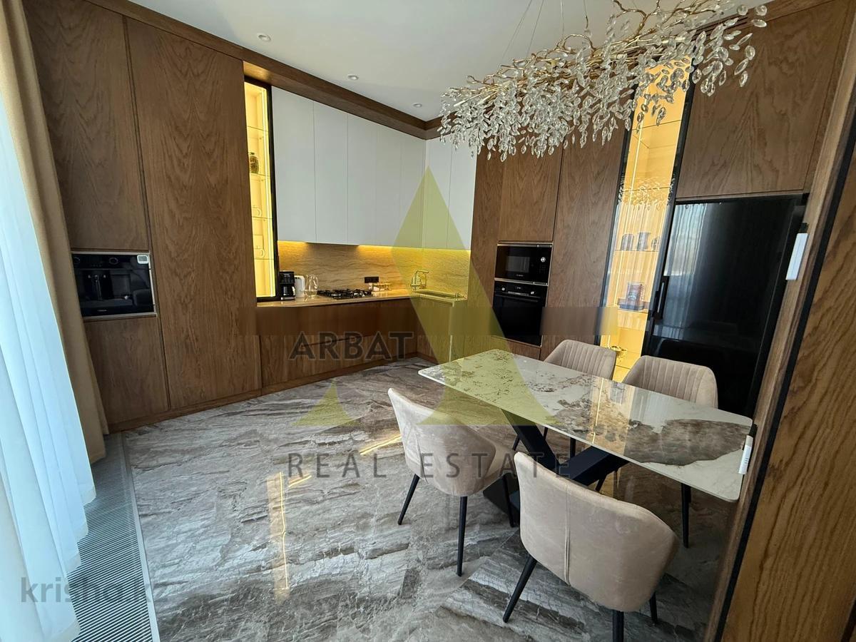 Фото Квартира, 3 комн, 165 м², 1/3 эт., 2019 г.п.