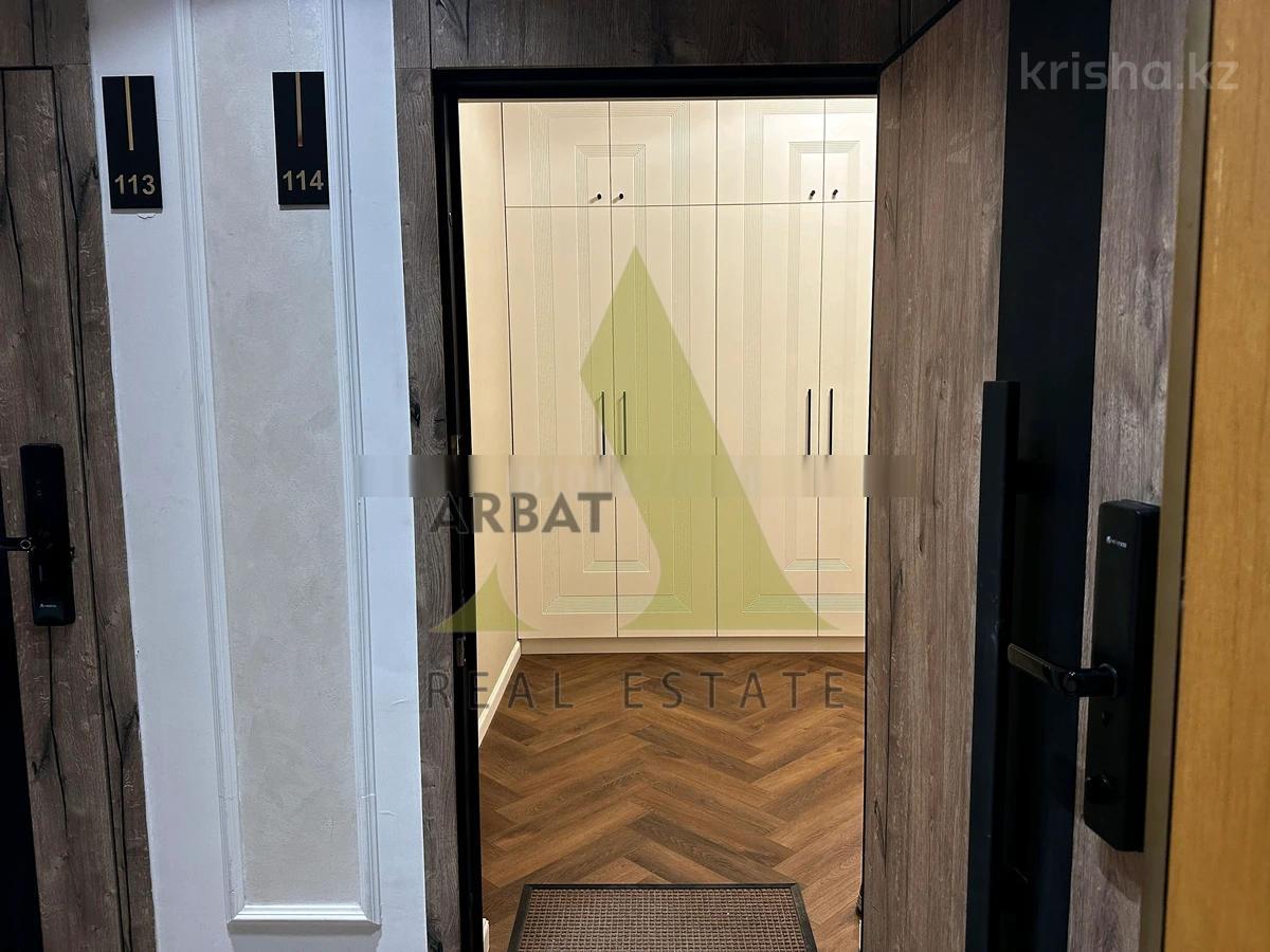 Фото Квартира, 3 комн, 111 м², 2/3 эт.
