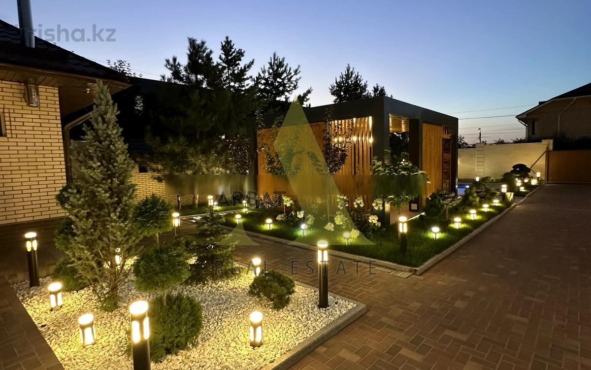 Фото Отдельный дом, 7 комн, 650м²