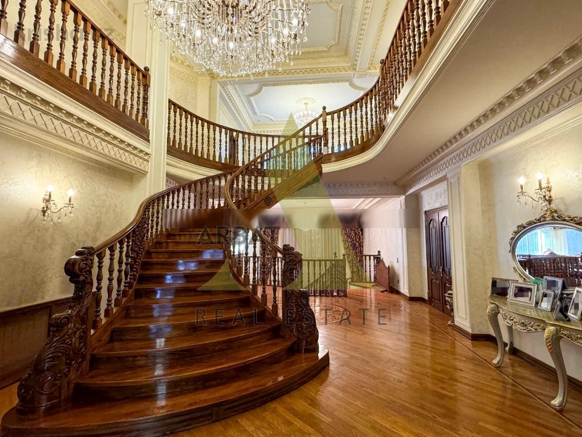 Фото Отдельный дом, 10 комн, 867.3м²