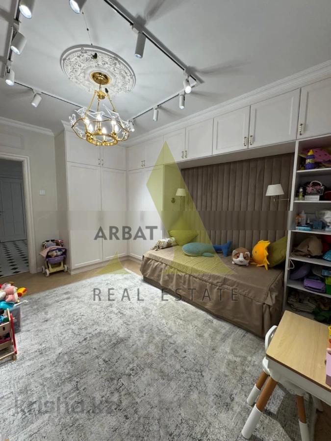 Фото Квартира, 3 комн, 138 м², 4/4 эт., 1978 г.п.