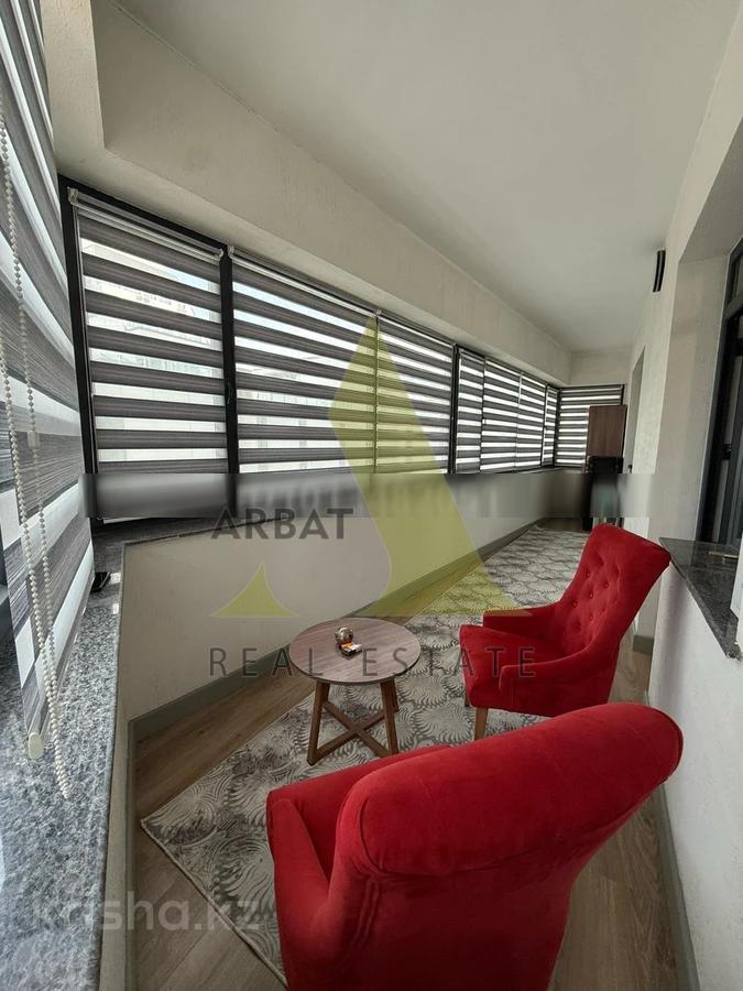 Фото Квартира, 3 комн, 120 м², 3/12 эт.