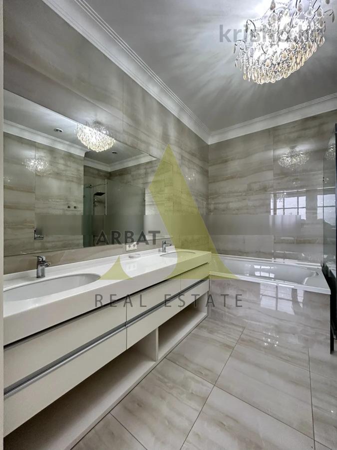 Фото Квартира, 7 комн, 440 м², 7/7 эт., 2016 г.п.