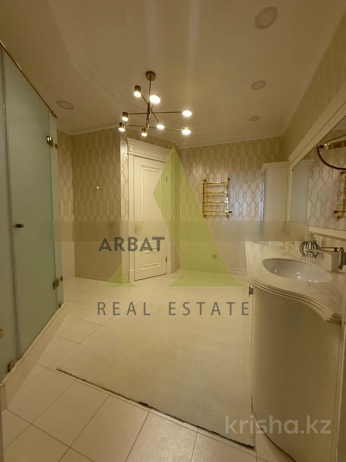 Фото Квартира, 6 комн, 300 м², 6/6 эт.