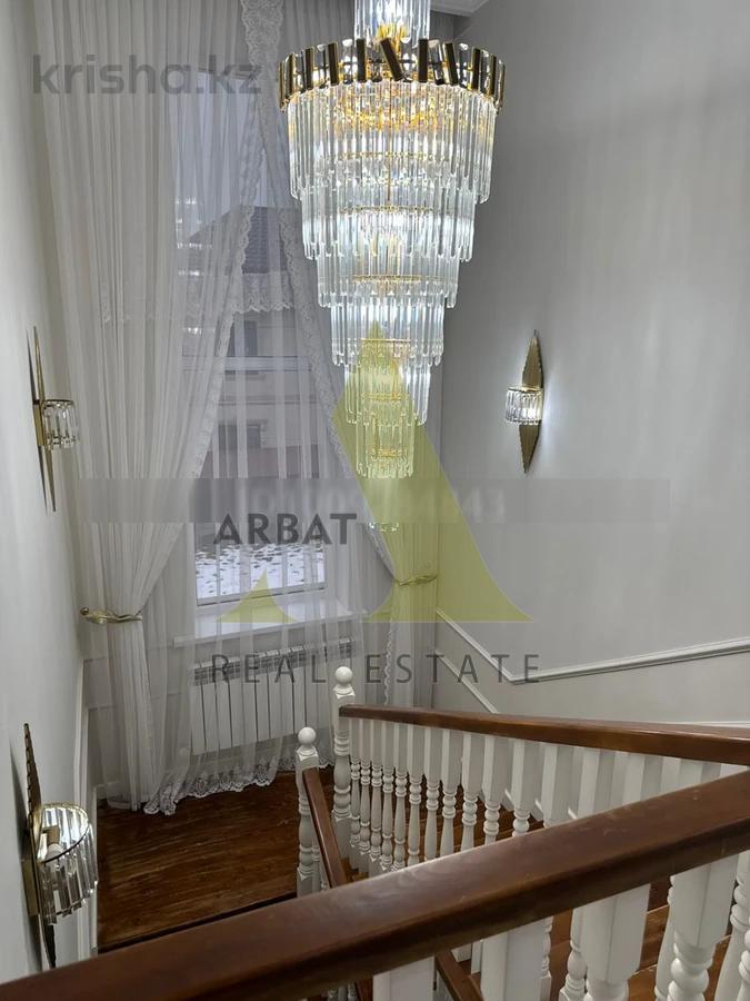 Фото Отдельный дом, 7 комн, 300м²