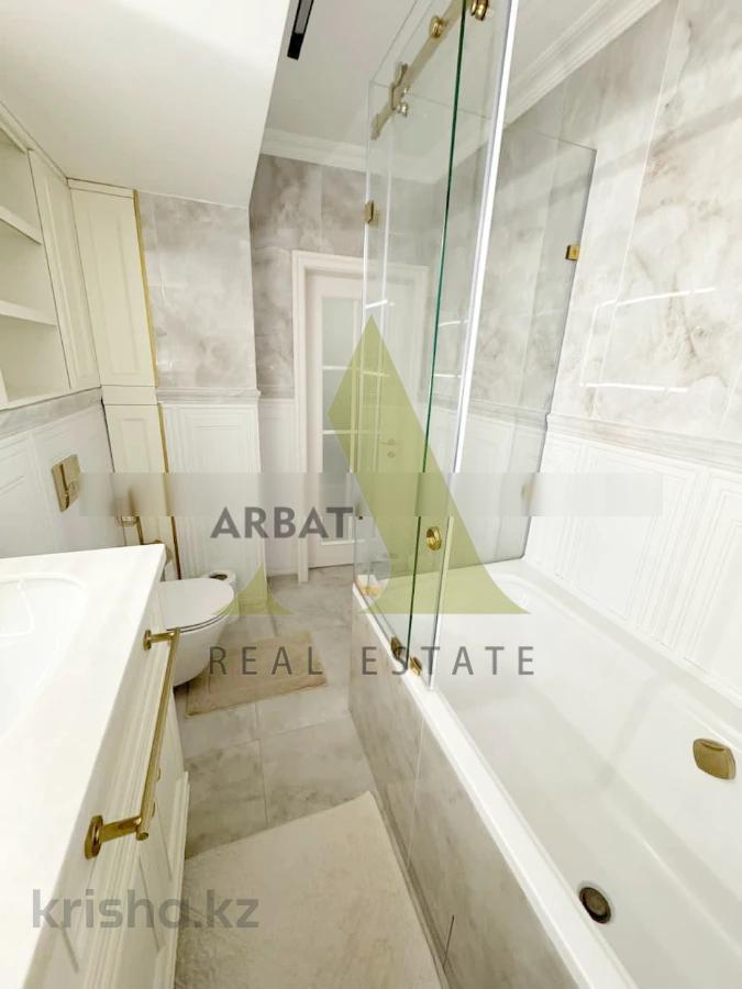 Фото Квартира, 3 комн, 138 м², 4/4 эт., 1978 г.п.