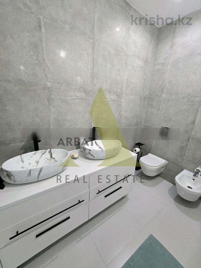 Фото Квартира, 4 комн, 160 м², 3/4 эт., 2006 г.п.