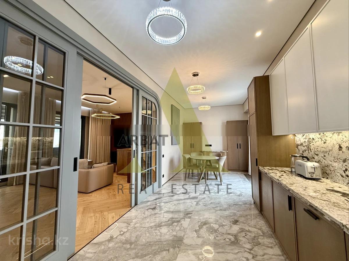 Фото Квартира, 3 комн, 170 м², 3/3 эт.