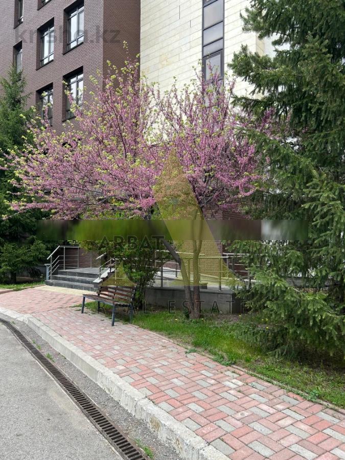 Фото Квартира, 4 комн, 150 м², 1/6 эт.