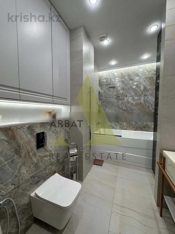 Фото Квартира, 3 комн, 80 м², 1/3 эт.