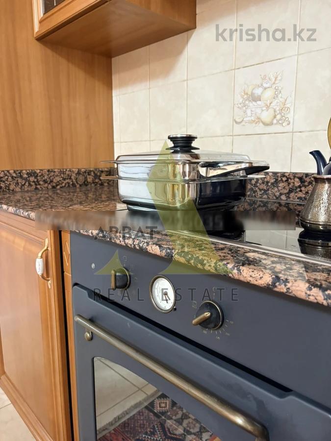 Фото Квартира, 4 комн, 140 м², 7/9 эт.