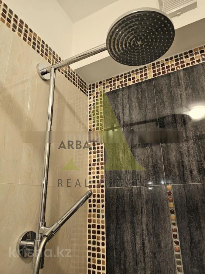 Фото Квартира, 5 комн, 364 м², 3/4 эт., 2011 г.п.