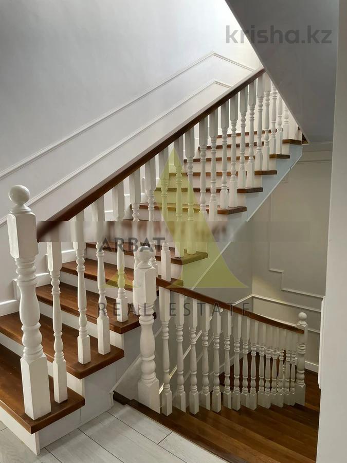 Фото Отдельный дом, 7 комн, 300м²