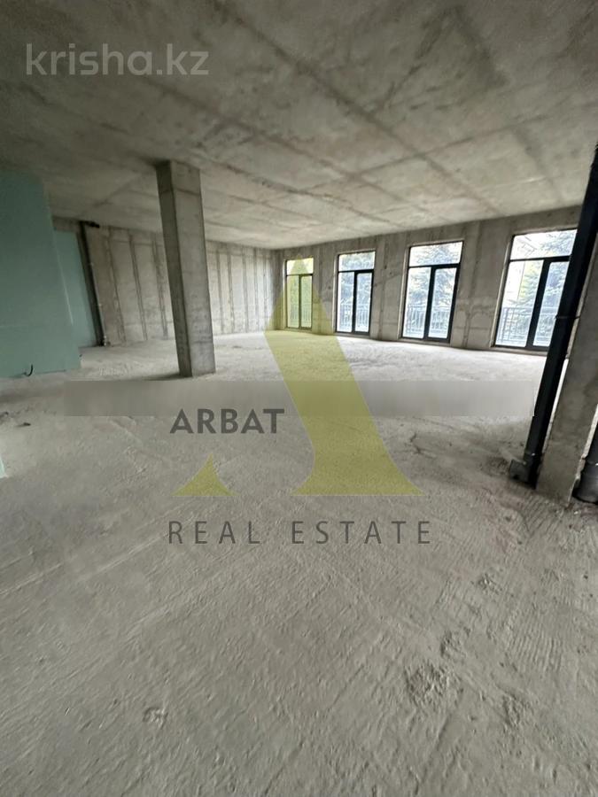 Фото Квартира, 4 комн, 210 м², 1/3 эт., 2021 г.п.