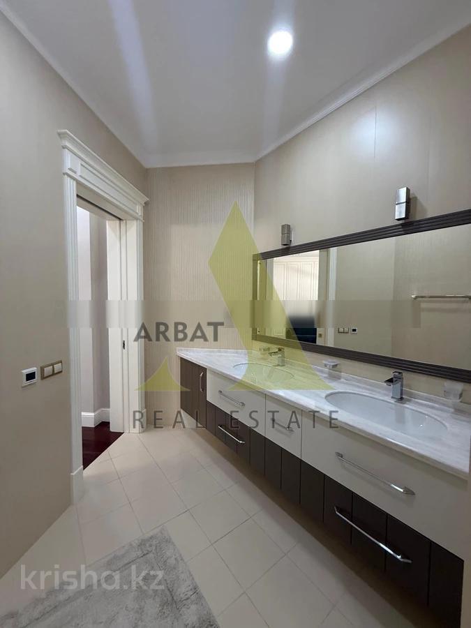Фото Квартира, 6 комн, 300 м², 6/6 эт.