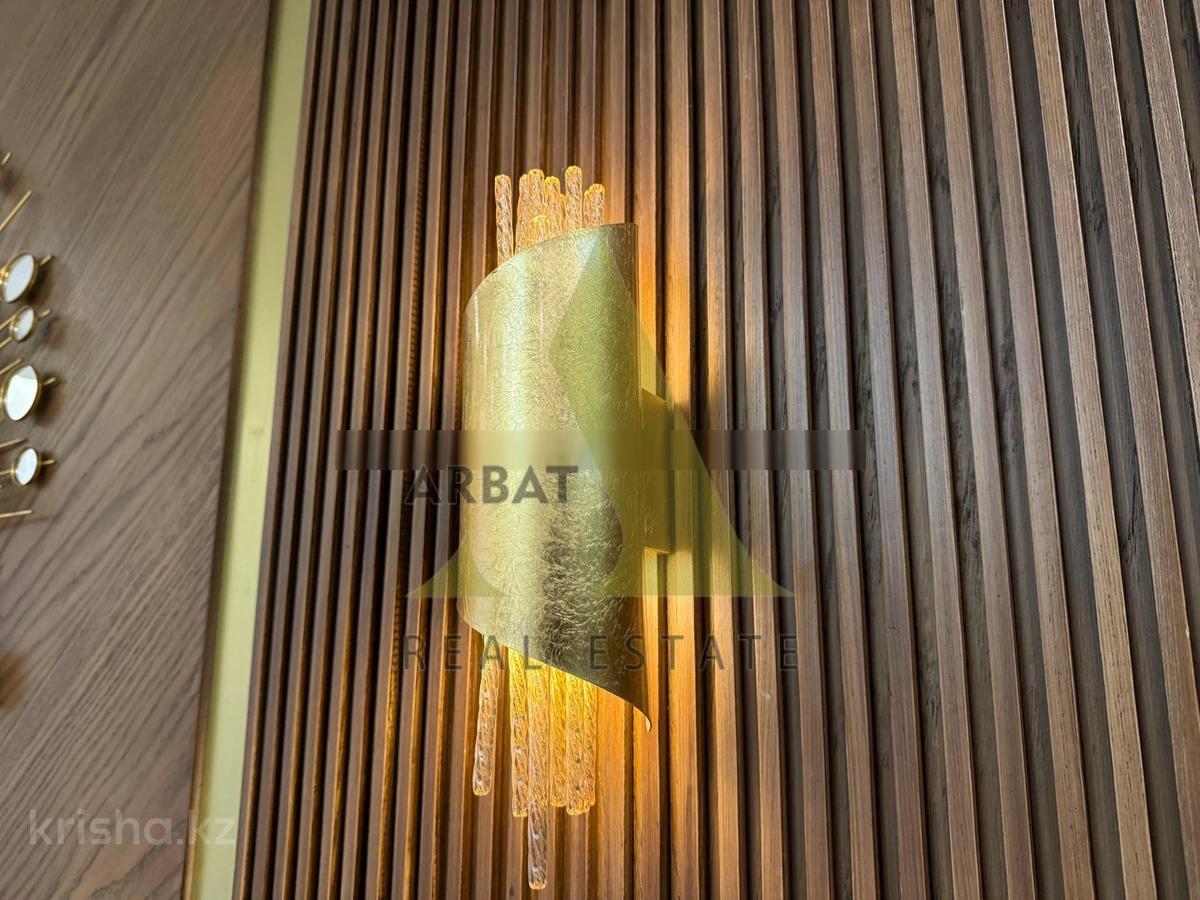 Фото Квартира, 3 комн, 165 м², 1/3 эт., 2019 г.п.