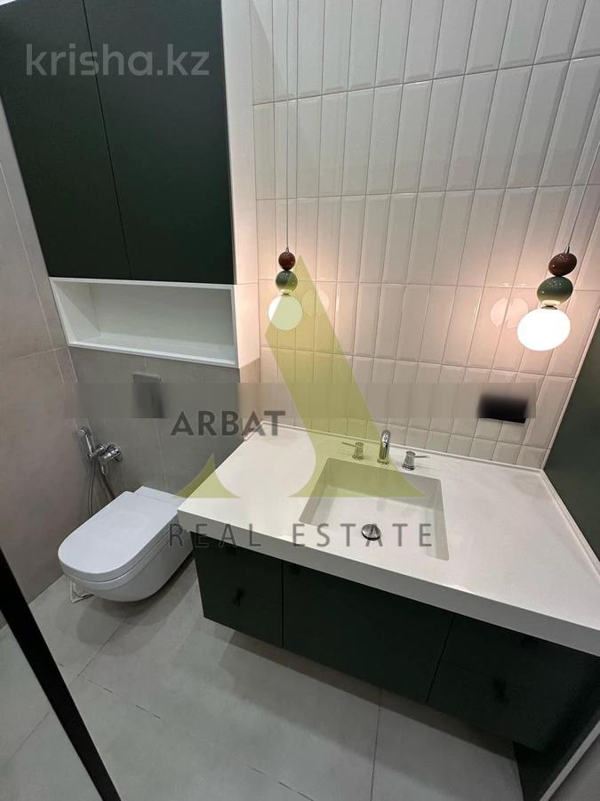 Фото Квартира, 3 комн, 100 м², 1/7 эт.