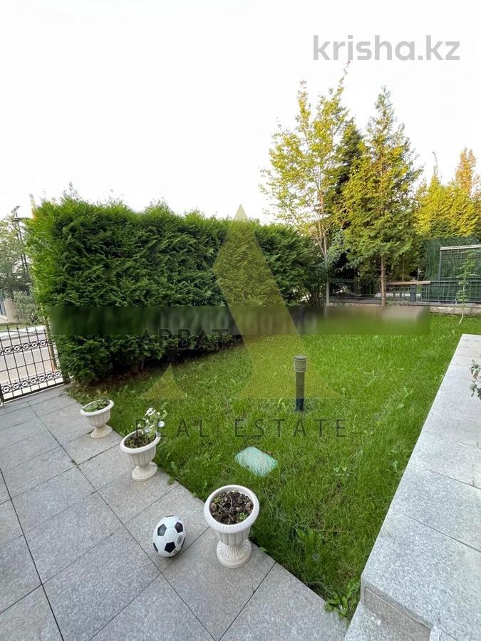 Фото Квартира, 5 комн, 220 м², 2 эт.