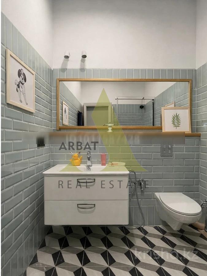 Фото Квартира, 5 комн, 240 м², 1/3 эт., 2019 г.п.