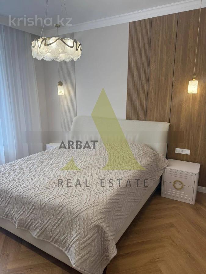 Фото Квартира, 4 комн, 140 м², 1/4 эт.