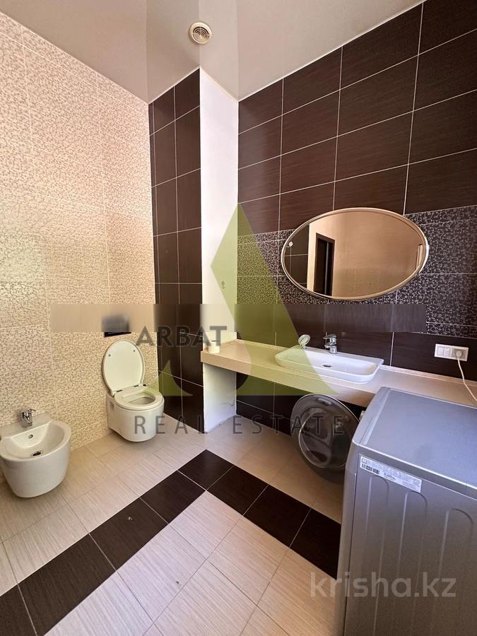 Фото Квартира, 4 комн, 216 м², 4/4 эт., 2009 г.п.