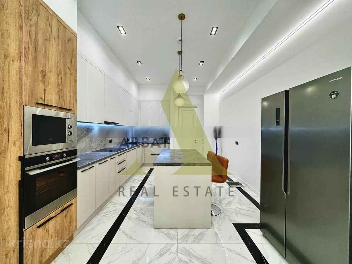Фото Квартира, 4 комн, 210 м², 2/3 эт., 2020 г.п.