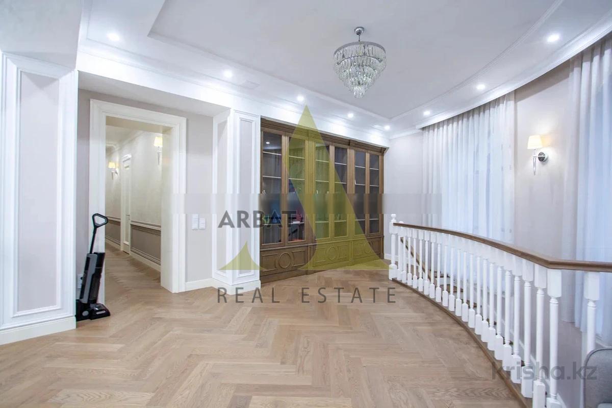 Фото Отдельный дом, 7 комн, 600м²