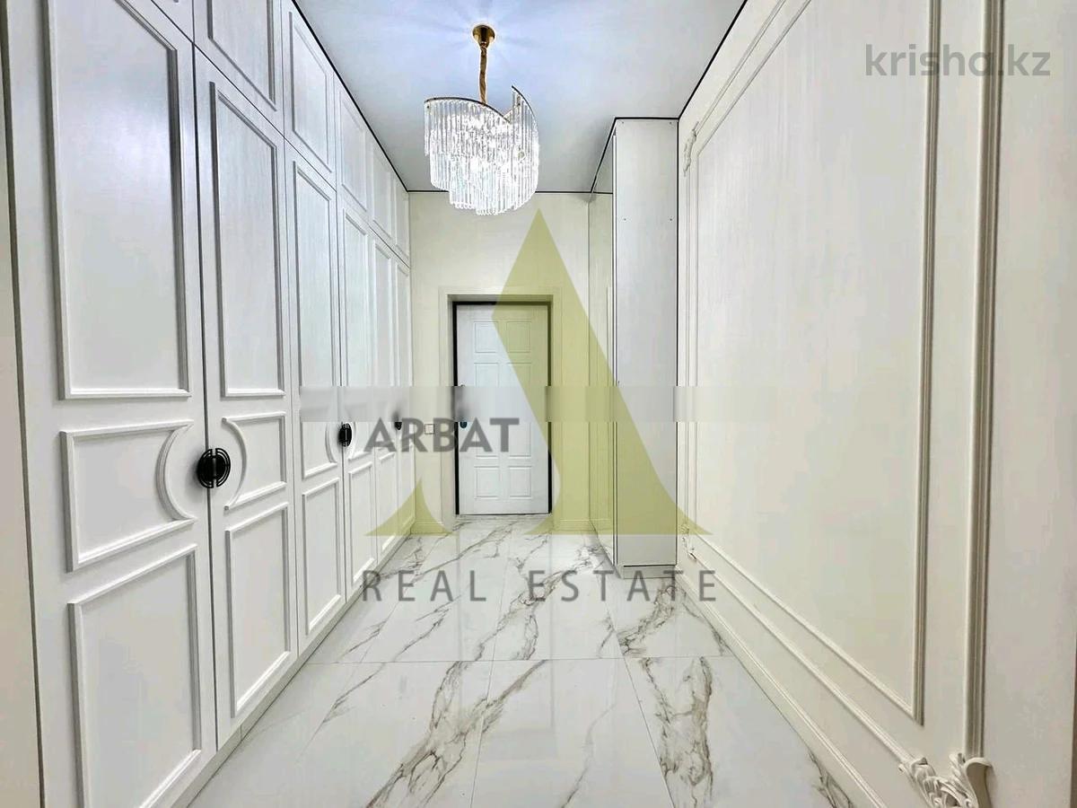 Фото Квартира, 4 комн, 200 м², 3/6 эт., 2013 г.п.
