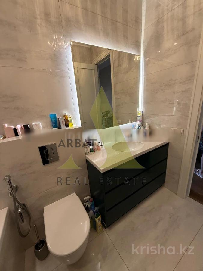 Фото Квартира, 3 комн, 95 м², 2/3 эт.