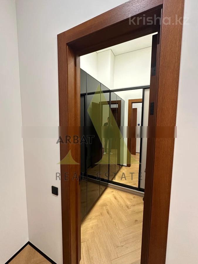 Фото Квартира, 3 комн, 100 м², 1/7 эт.