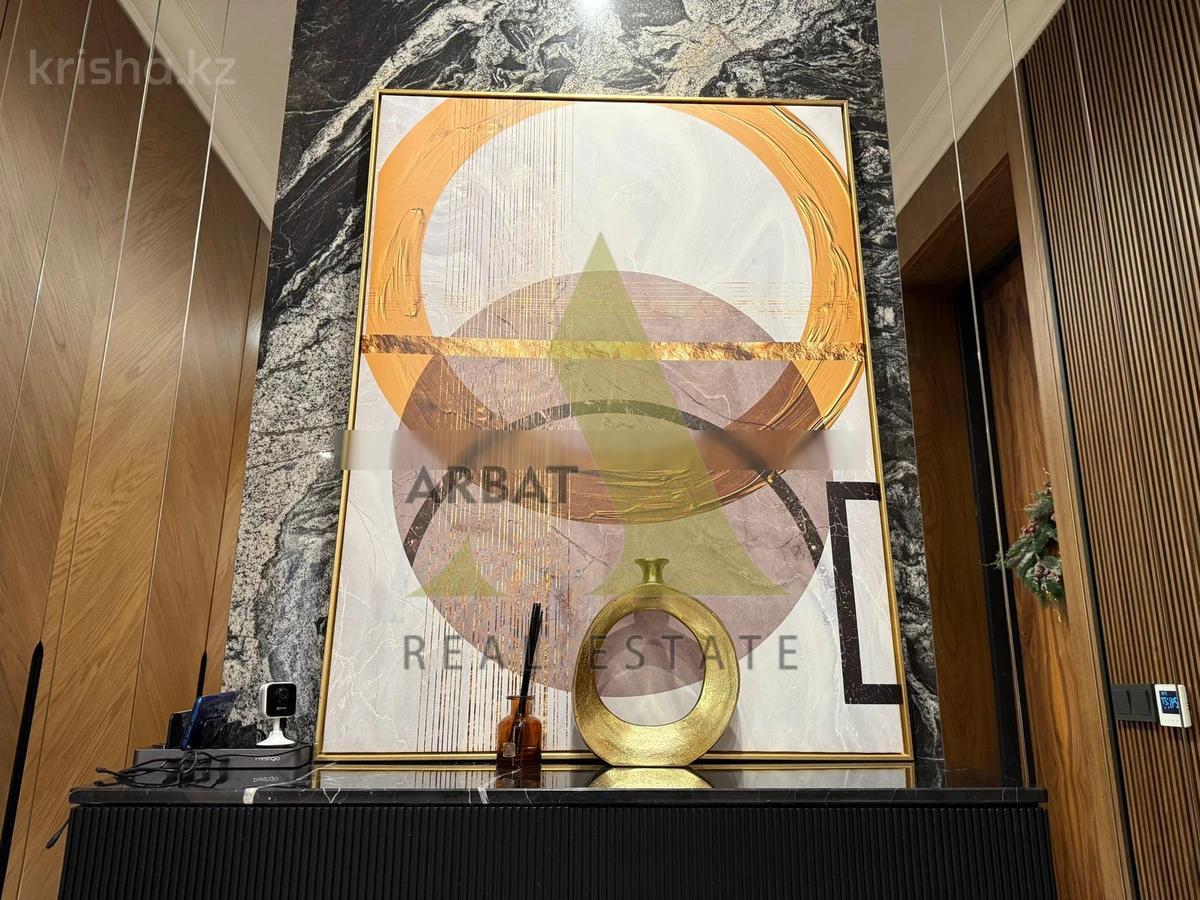 Фото Квартира, 3 комн, 165 м², 1/3 эт., 2019 г.п.