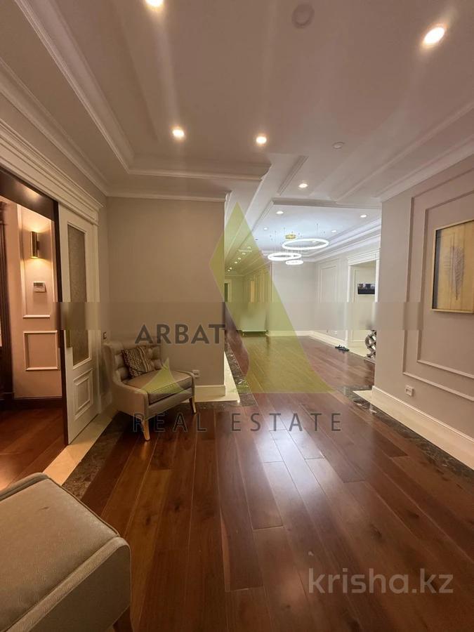 Фото Квартира, 6 комн, 300 м², 6/6 эт.