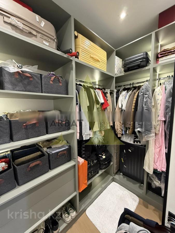 Фото Квартира, 4 комн, 250 м², 3/7 эт., 2004 г.п.