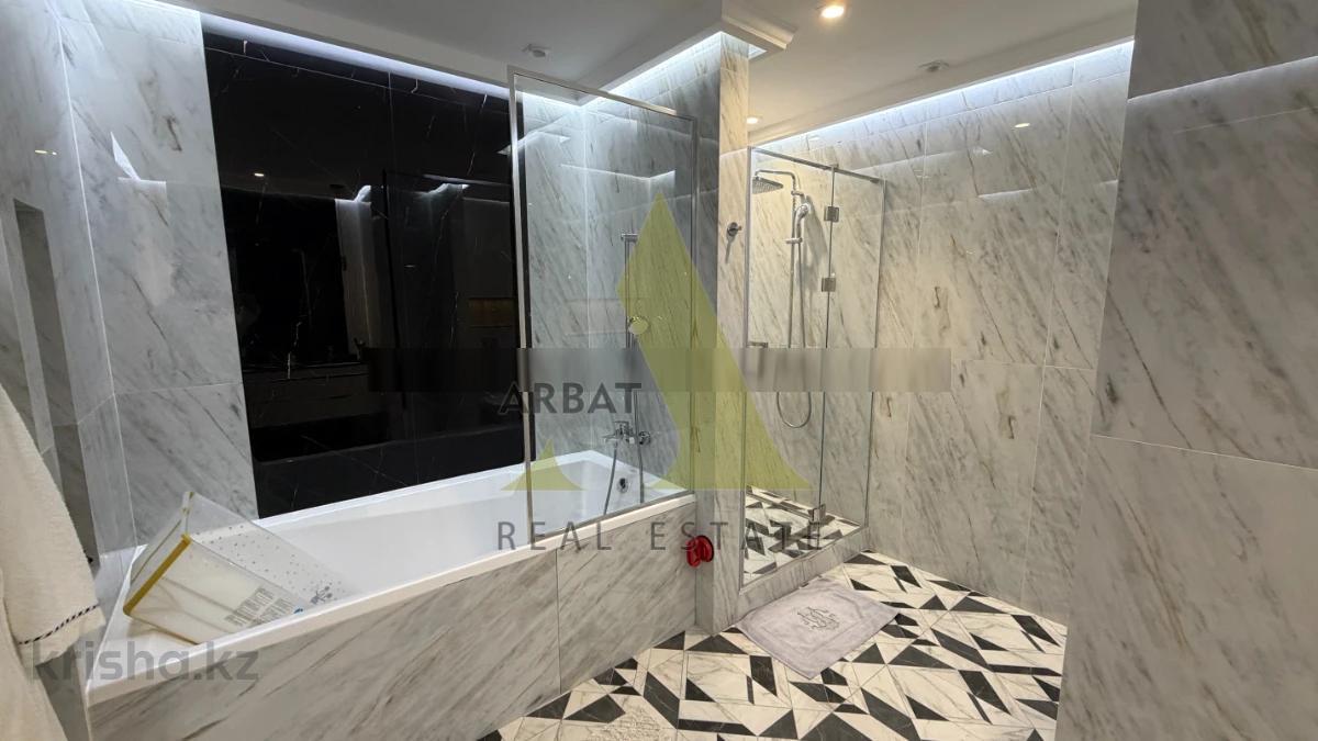 Фото Квартира, 4 комн, 236 м², 4/5 эт., 2022 г.п.