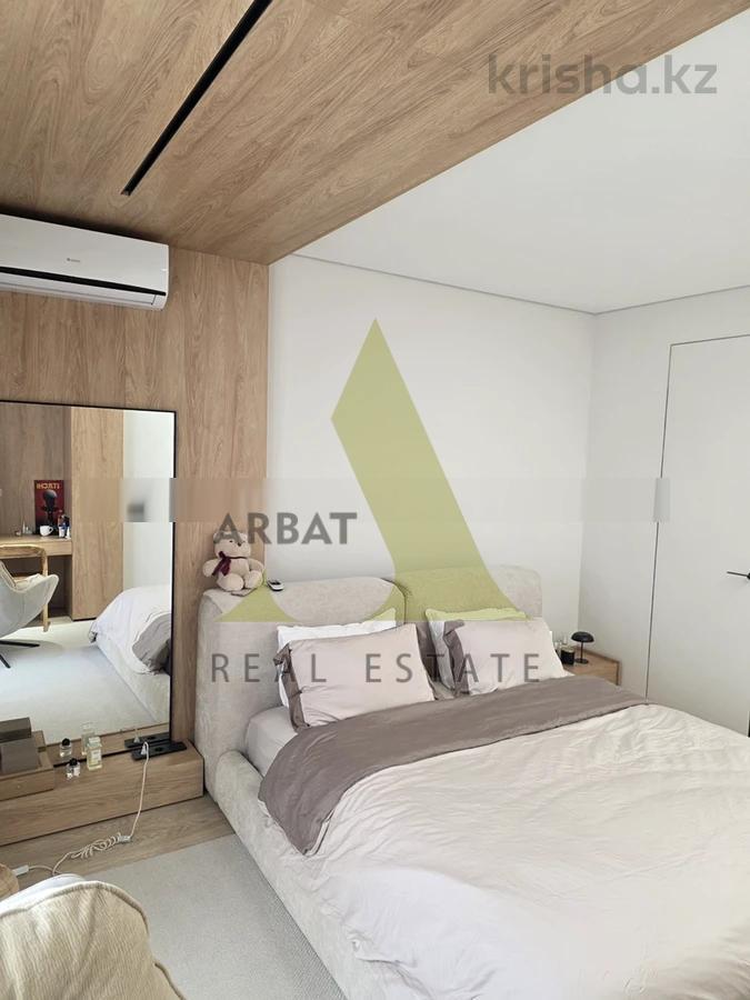 Фото Квартира, 4 комн, 135 м², 6/7 эт., 2010 г.п.