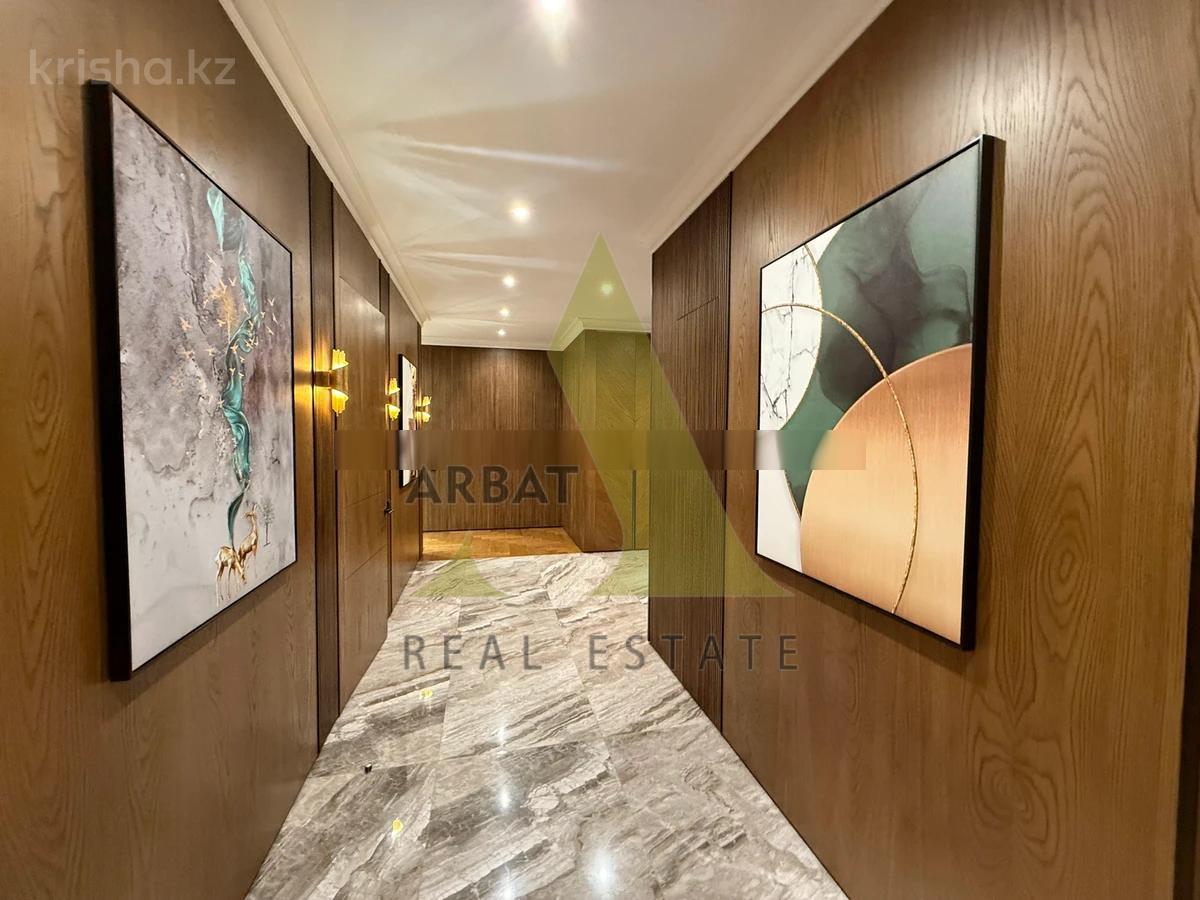 Фото Квартира, 3 комн, 165 м², 1/3 эт., 2019 г.п.